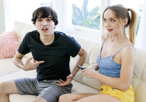 Chị gái dâm đãng cho em trai mới lớn được địt