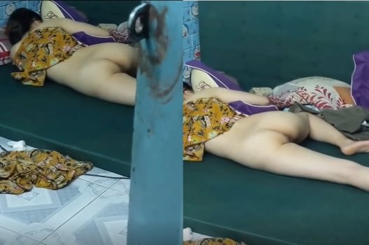 Đột nhập cắp bướm hàng xóm đang nude ngủ